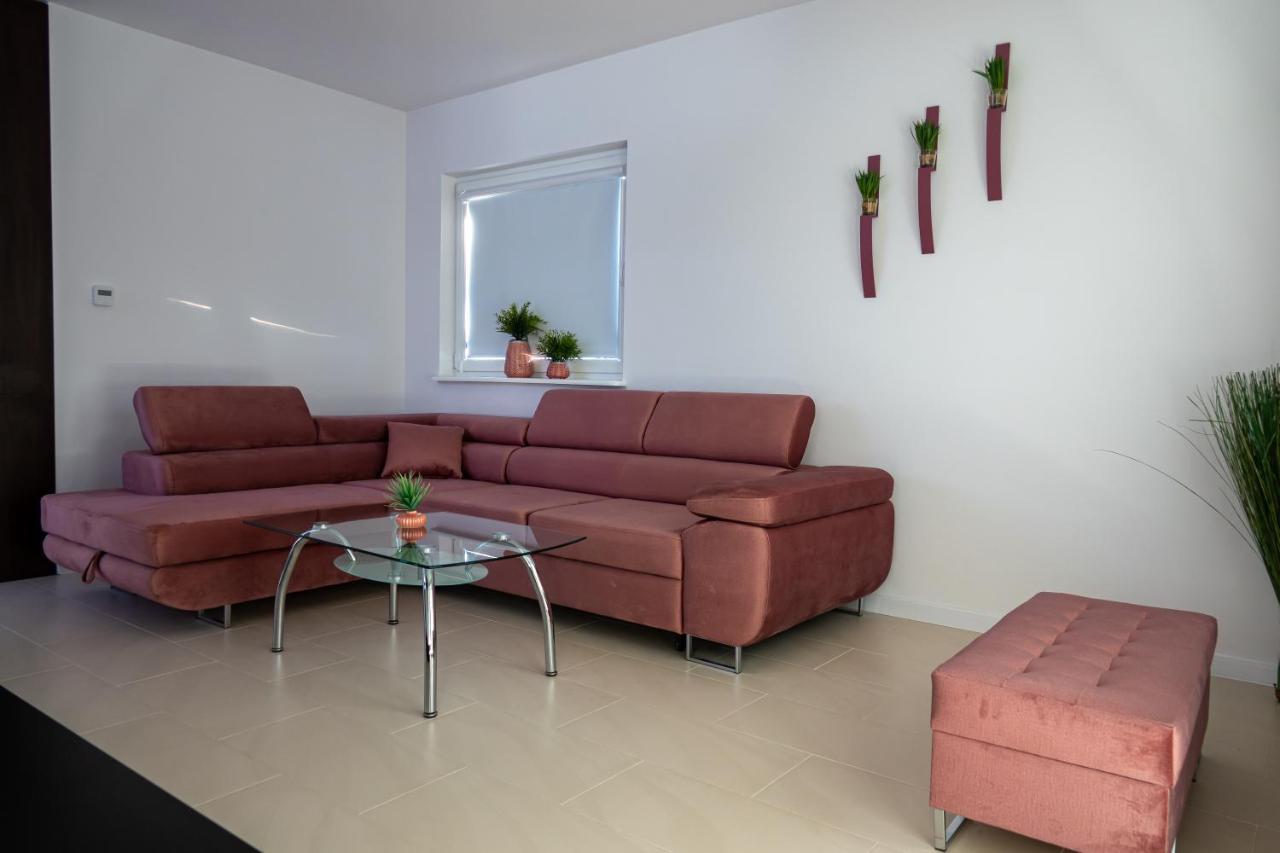 Nowy Apartament Z Duzym Tarasem I Parkingiem Swinoujscie Luaran gambar